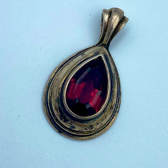 Red Jewel Necklace piece - Picture 2 of 3